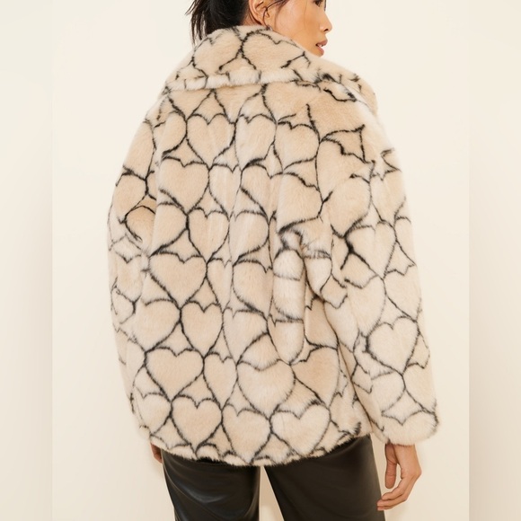 Hearts Coat stile and elegant - Picture 4 of 4